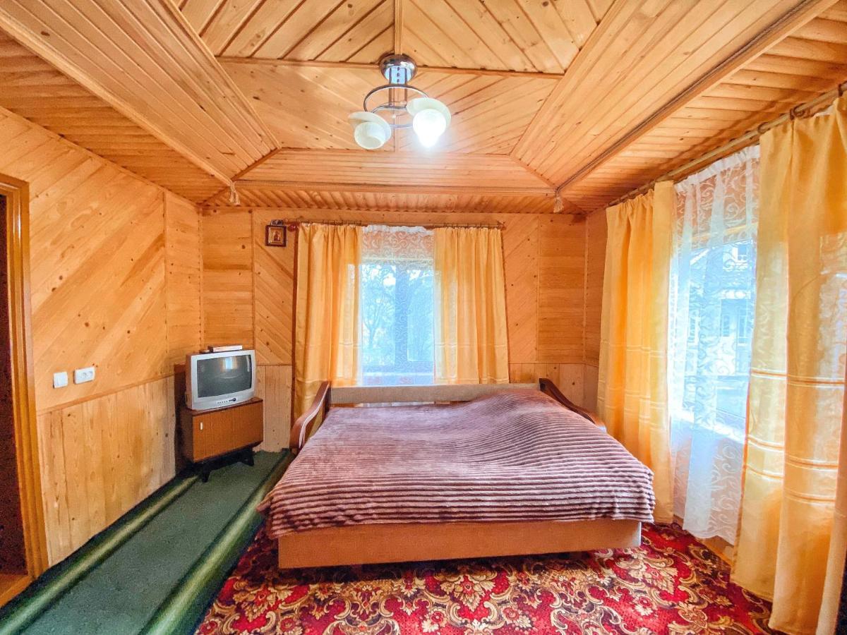 Hotel Вершина Карпат Krasnik Esterno foto