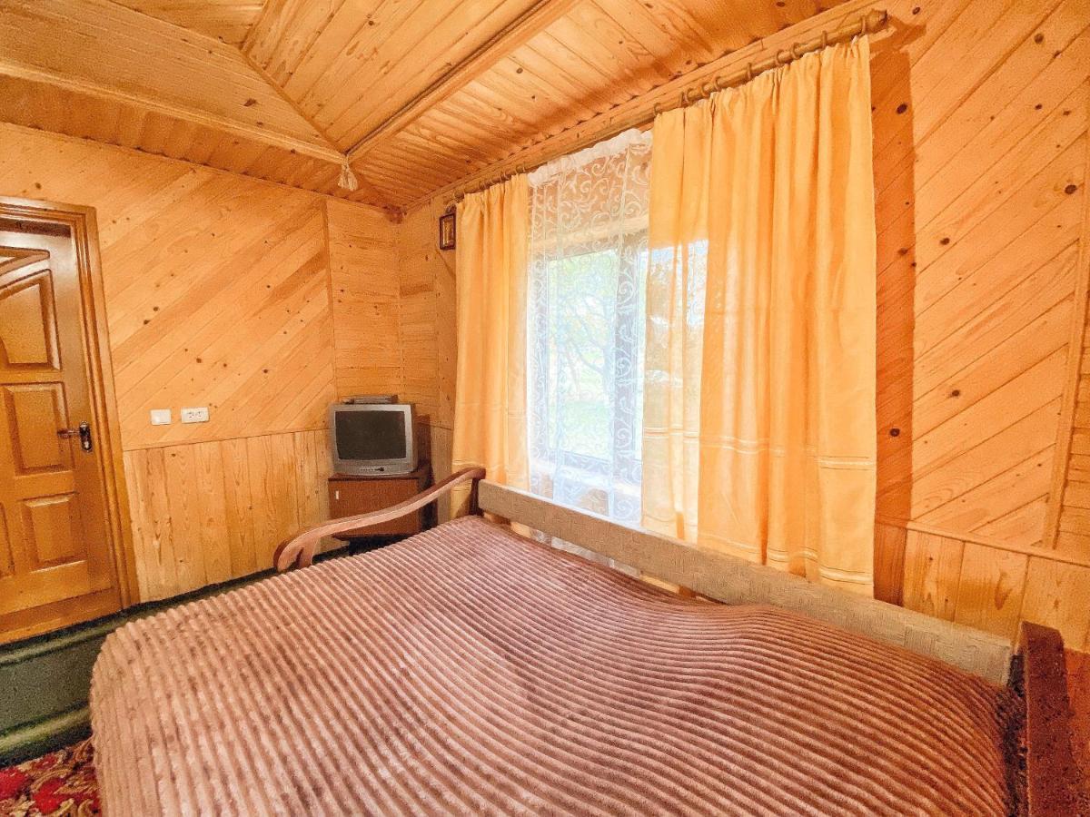 Hotel Вершина Карпат Krasnik Esterno foto
